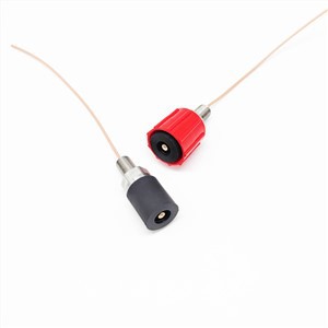 Conector submarino coaxial